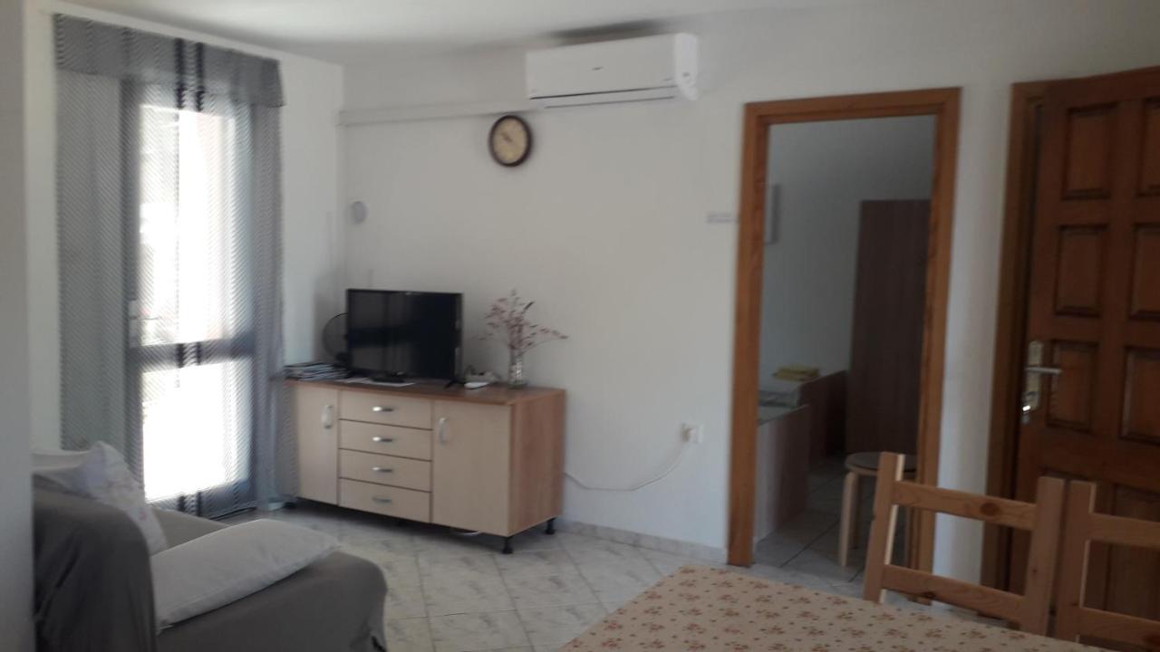 Apartmani Mia Ližnjan Екстериор снимка