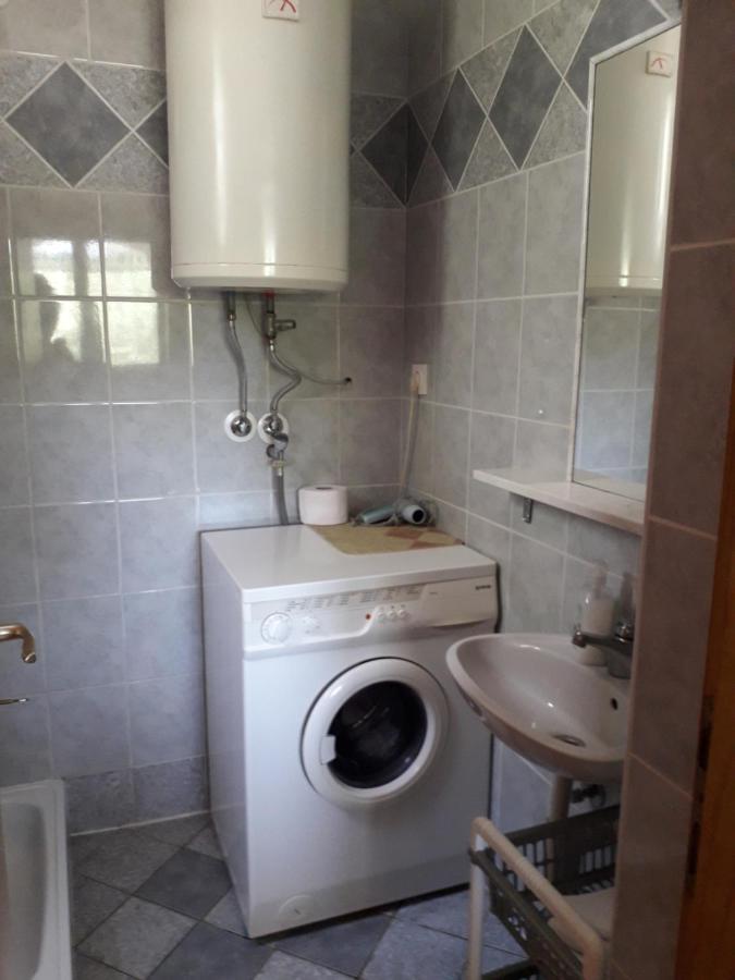 Apartmani Mia Ližnjan Екстериор снимка